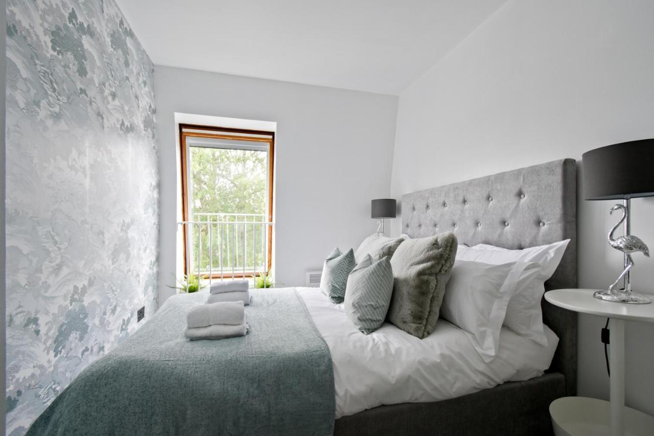 Stylish One Bed Apartment Near Cotswolds Raf Carterton Exterior photo